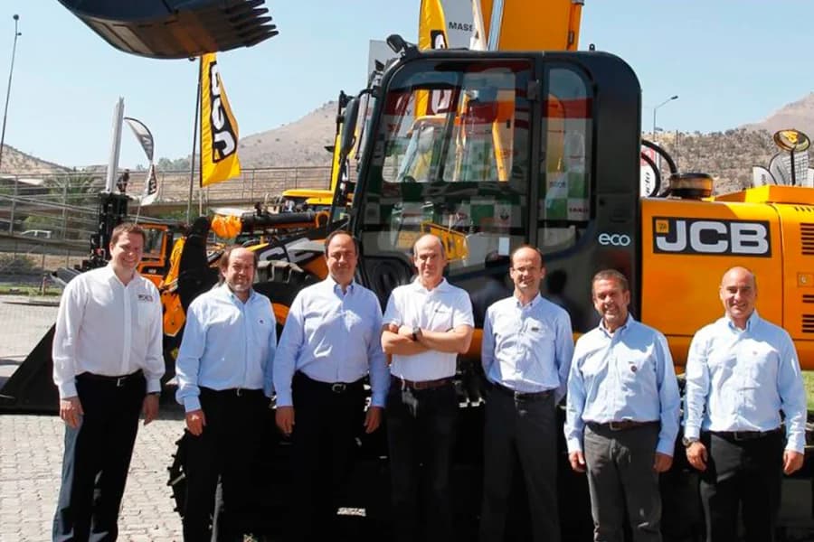 Director Para Brasil, LATAM & Caribe De JCB Visita Chile